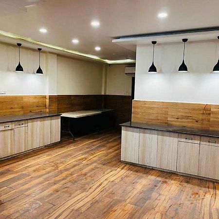 Oyo Hotel Happy Homes Bhopal Buitenkant foto