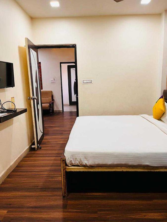 Oyo Hotel Happy Homes Bhopal Buitenkant foto